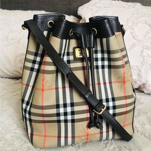 Burberry bucket bag